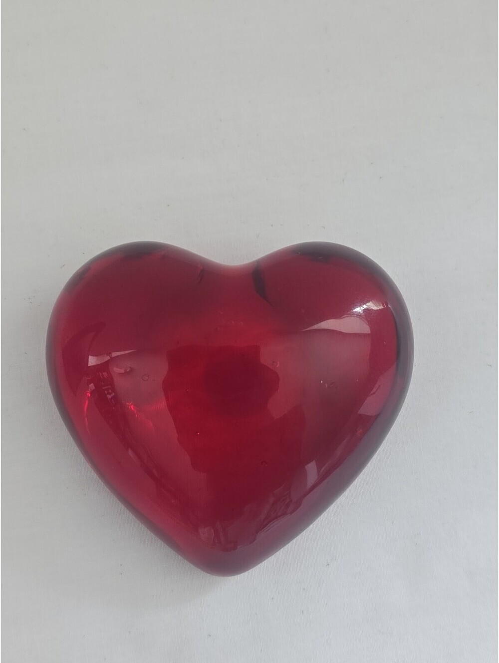 Vintage Red Glass Heart Art Glass Decorative Glossy Paperweight Desk Decor 3x3”